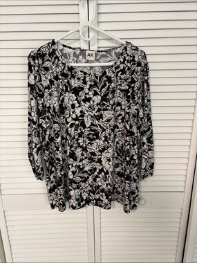 Anne Klein Black & White Floral 3/4 Sleeve Blouse 1X